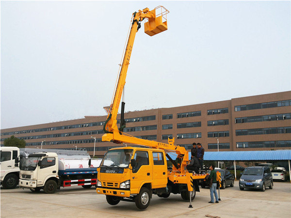 國(guó)五慶鈴五十鈴雙排座高空作業(yè)車(chē)
