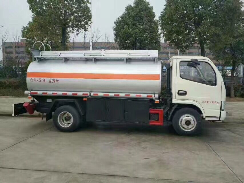 國五東風5噸小型加油車