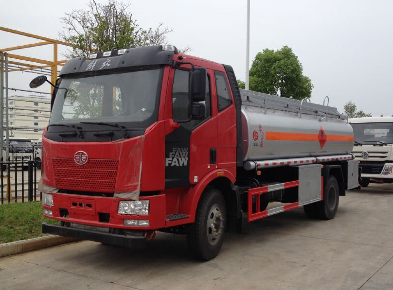 國(guó)五解放單橋油罐車(chē)