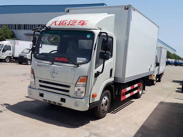 大運(yùn)4.05米貨廂冷藏車(chē)