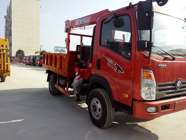 小型王牌3.2噸藍(lán)牌隨車(chē)吊
