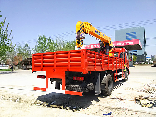 東風(fēng)天錦國(guó)五徐工6.3噸隨車(chē)吊