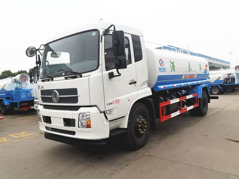 東風(fēng)天錦灑水車
