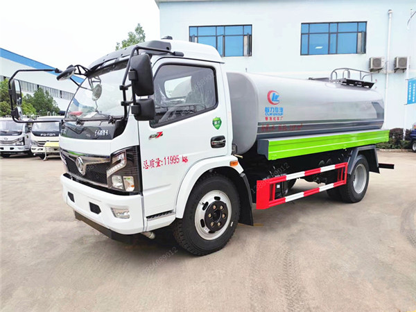 8噸灑水車(chē)