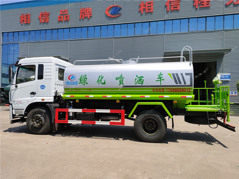 國(guó)六東風(fēng)專(zhuān)用底盤(pán)D3灑水車(chē)