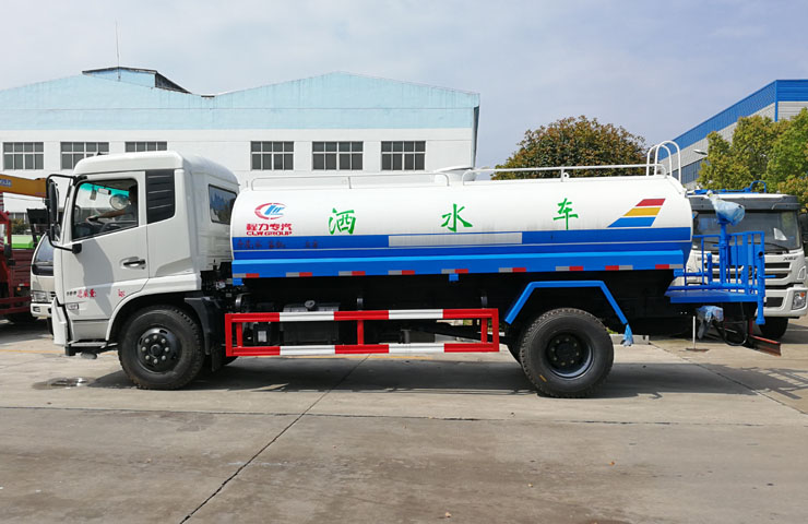 東風(fēng)天錦12噸灑水車(chē)