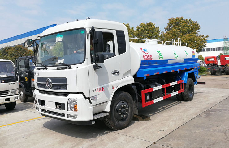 東風(fēng)天錦12噸灑水車(chē)