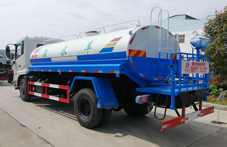 東風(fēng)天錦12噸灑水車(chē)