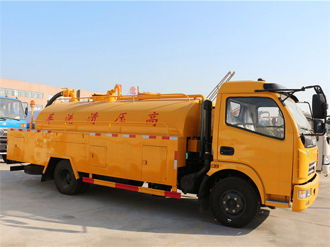 東風(fēng)多利卡8噸高壓清洗車(chē)