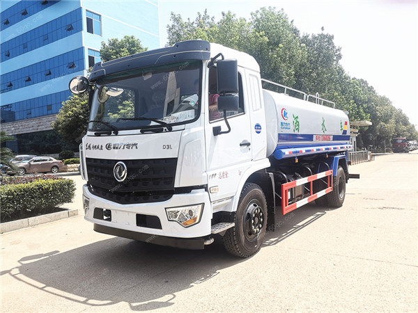東風(fēng)新款專底12噸灑水車