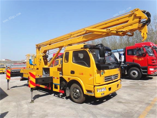 東風(fēng)多利卡18米高空作業(yè)車
