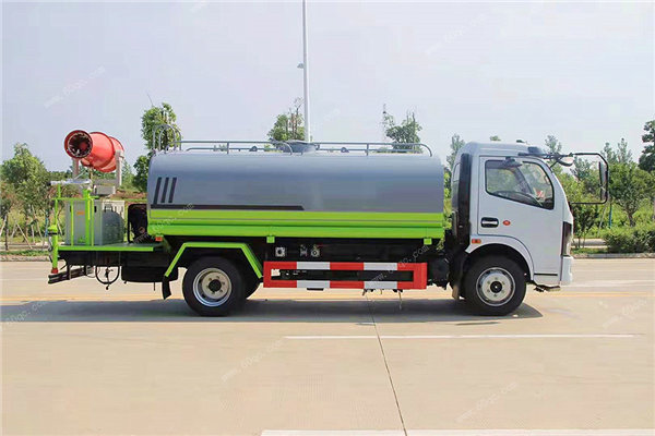 東風(fēng)凱普特K7霧炮車(chē)