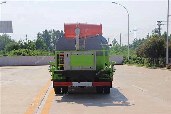 東風(fēng)凱普特K7霧炮車(chē)