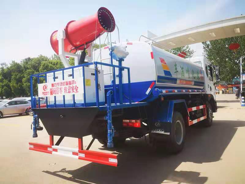 東風(fēng)D9灑水車加裝噴霧機(jī)