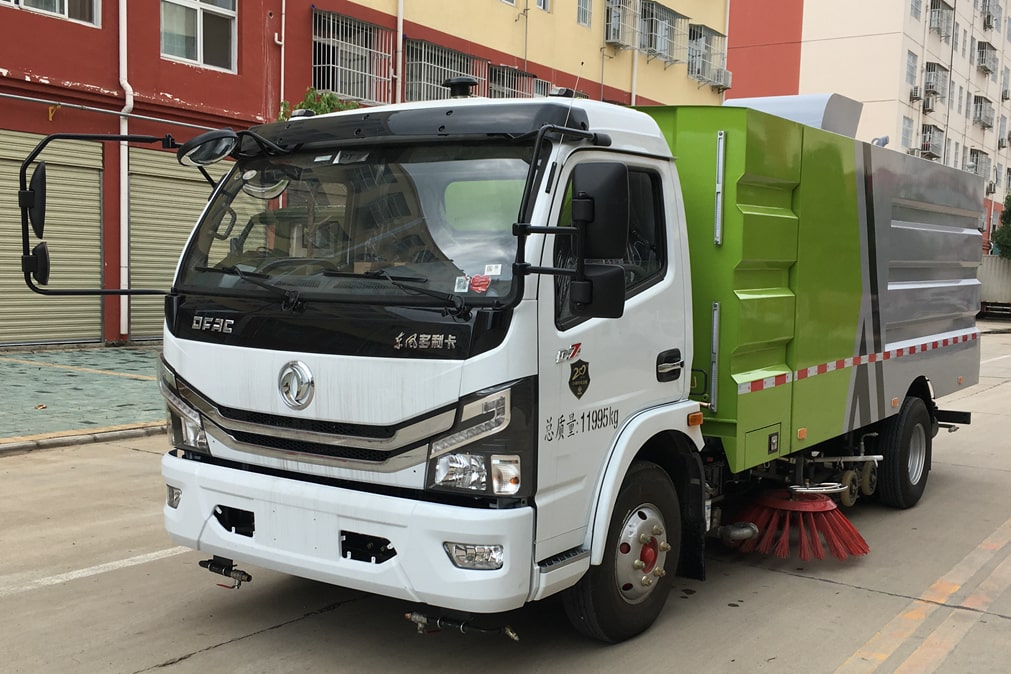 國六東風(fēng)5噸洗掃車配置，東風(fēng)多利卡D7洗掃車預(yù)售價多少
