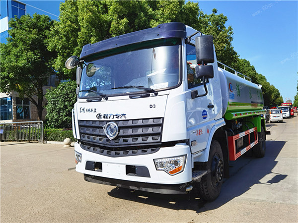 東風(fēng)新款D3L灑水車(chē)