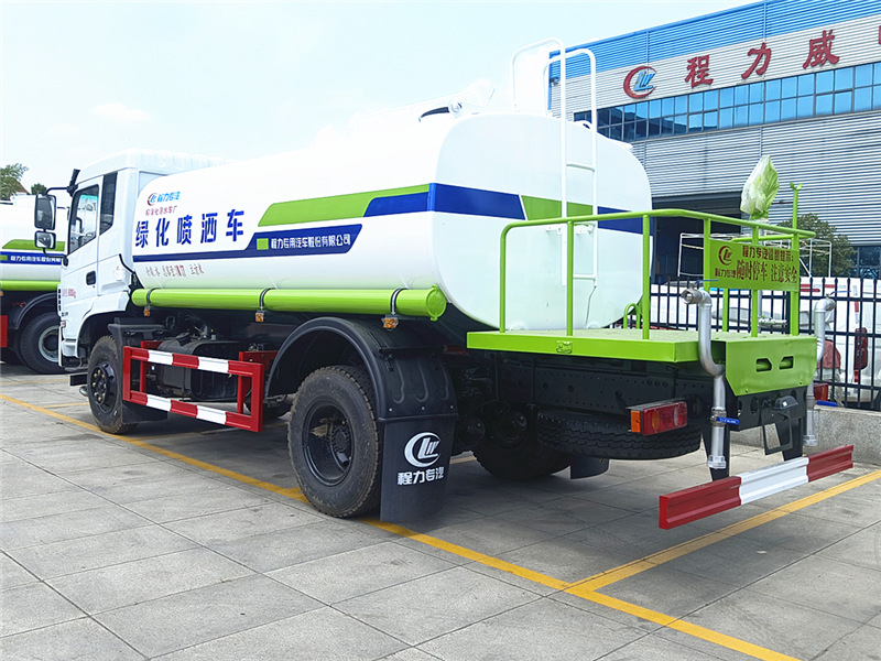 東風(fēng)商用CL6灑水車
