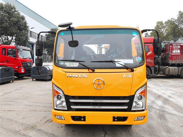 國(guó)六大運(yùn)清障車(chē)藍(lán)牌一拖二平板清障車(chē)