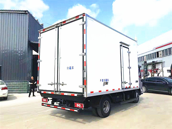 福田奧鈴速運(yùn)國(guó)六冷藏車