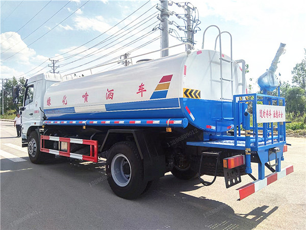 國(guó)六東風(fēng)華神F5灑水車