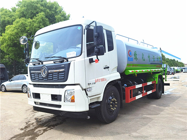 東風(fēng)天錦灑水霧炮車(chē)