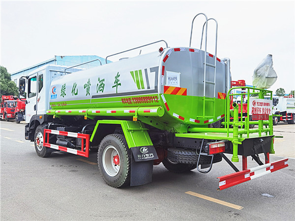 國(guó)六12噸東風(fēng)多利卡D9灑水車